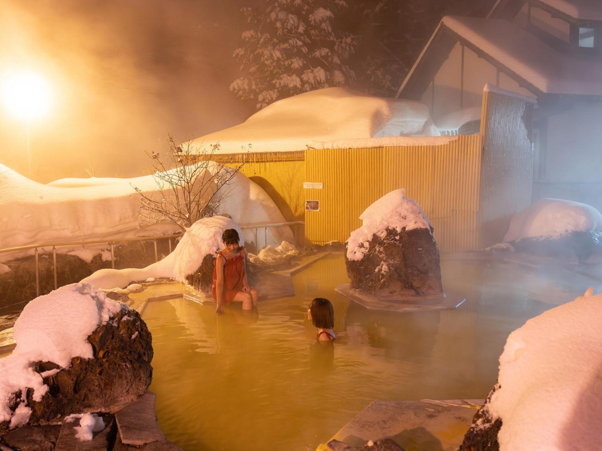 Manza Kogen Hotel Tsumagoi Exteriör bild